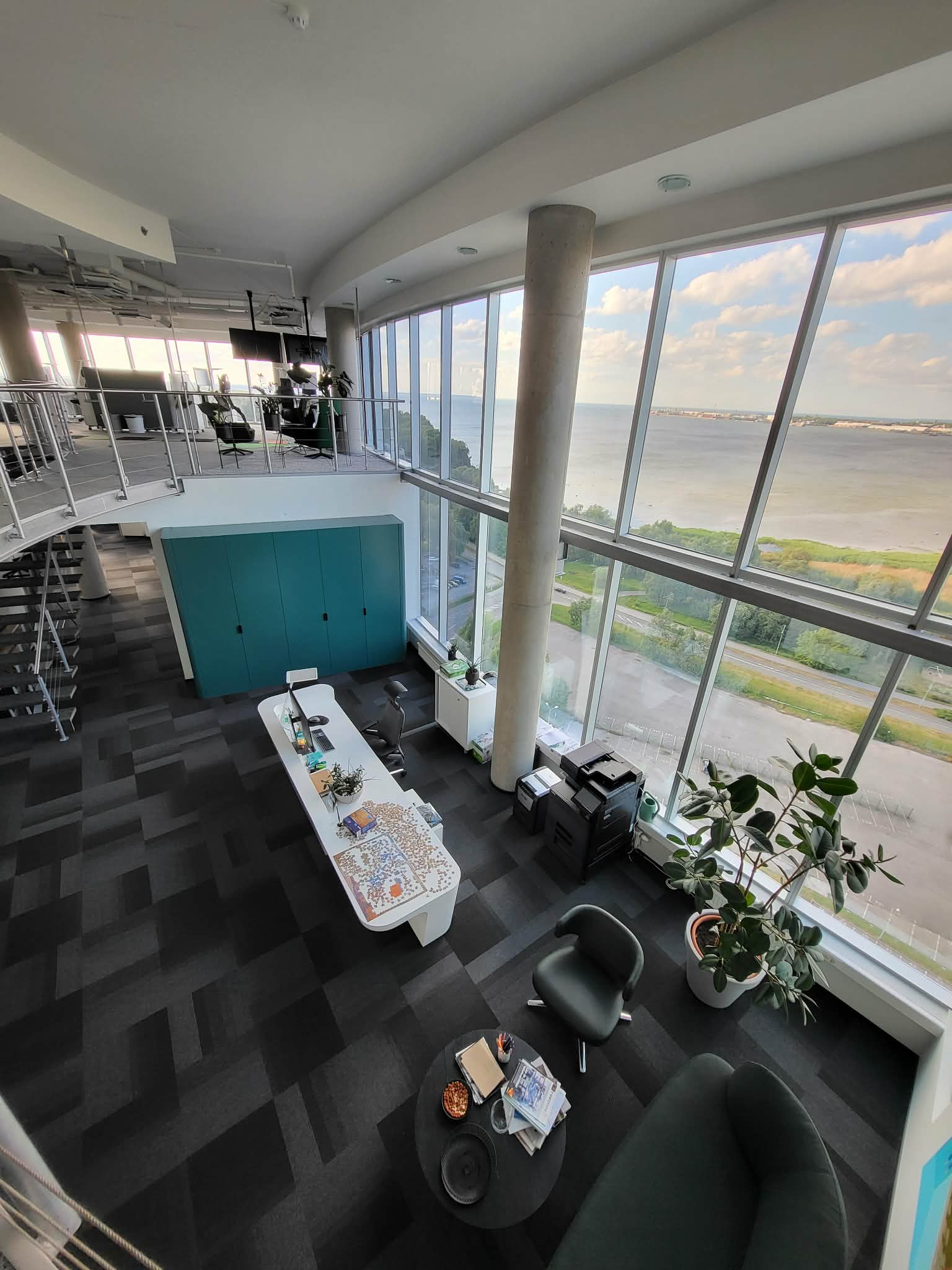 Office cleaning gallery image 14