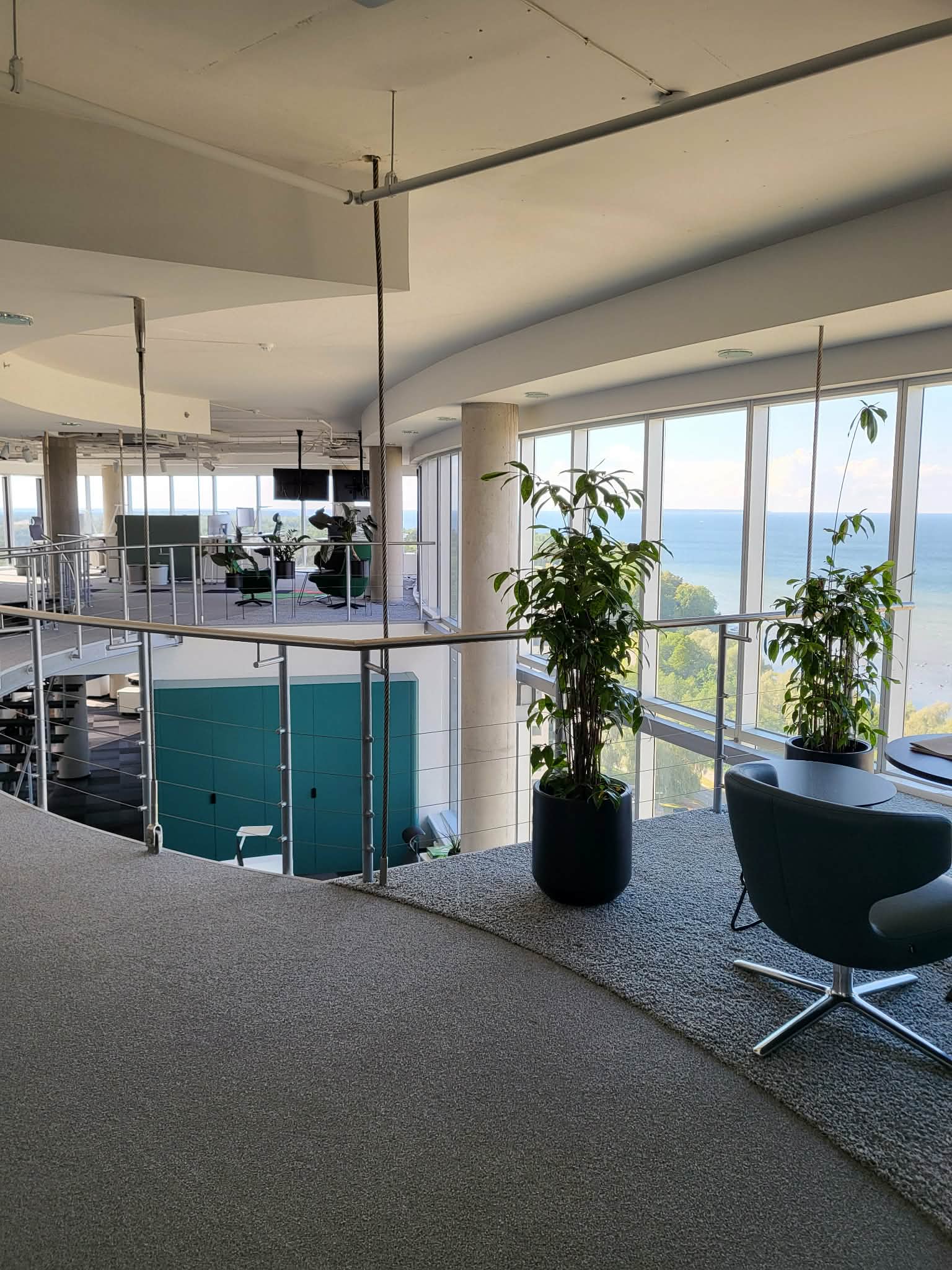 Office cleaning gallery image 19